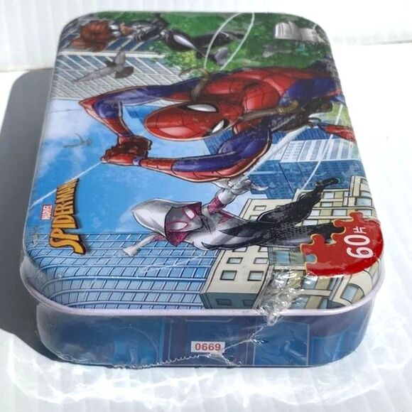 SPIDER-MAN Puzzle Collectible Tin Box NEW 60 Pieces - Picture 5 of 8